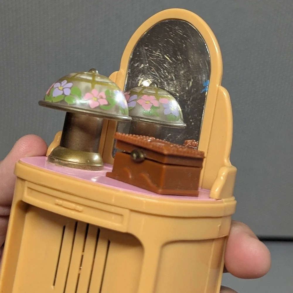 VTG 2000  Fisher Price Loving Family Dollhouse Musical Light-Up Vanity Mattel